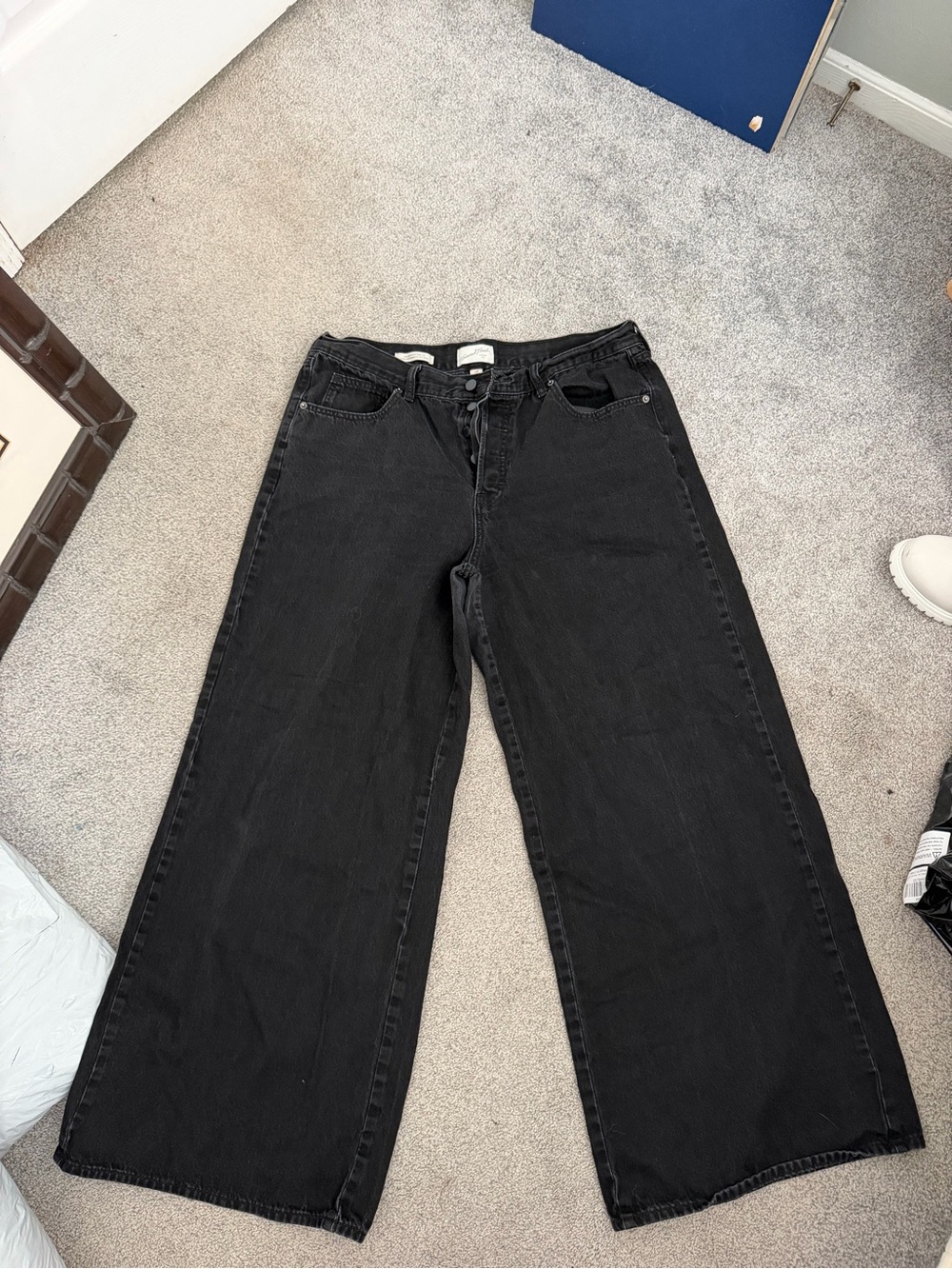 Wide Leg Black Women’s Jeans - Classic Mid-Rise Style
